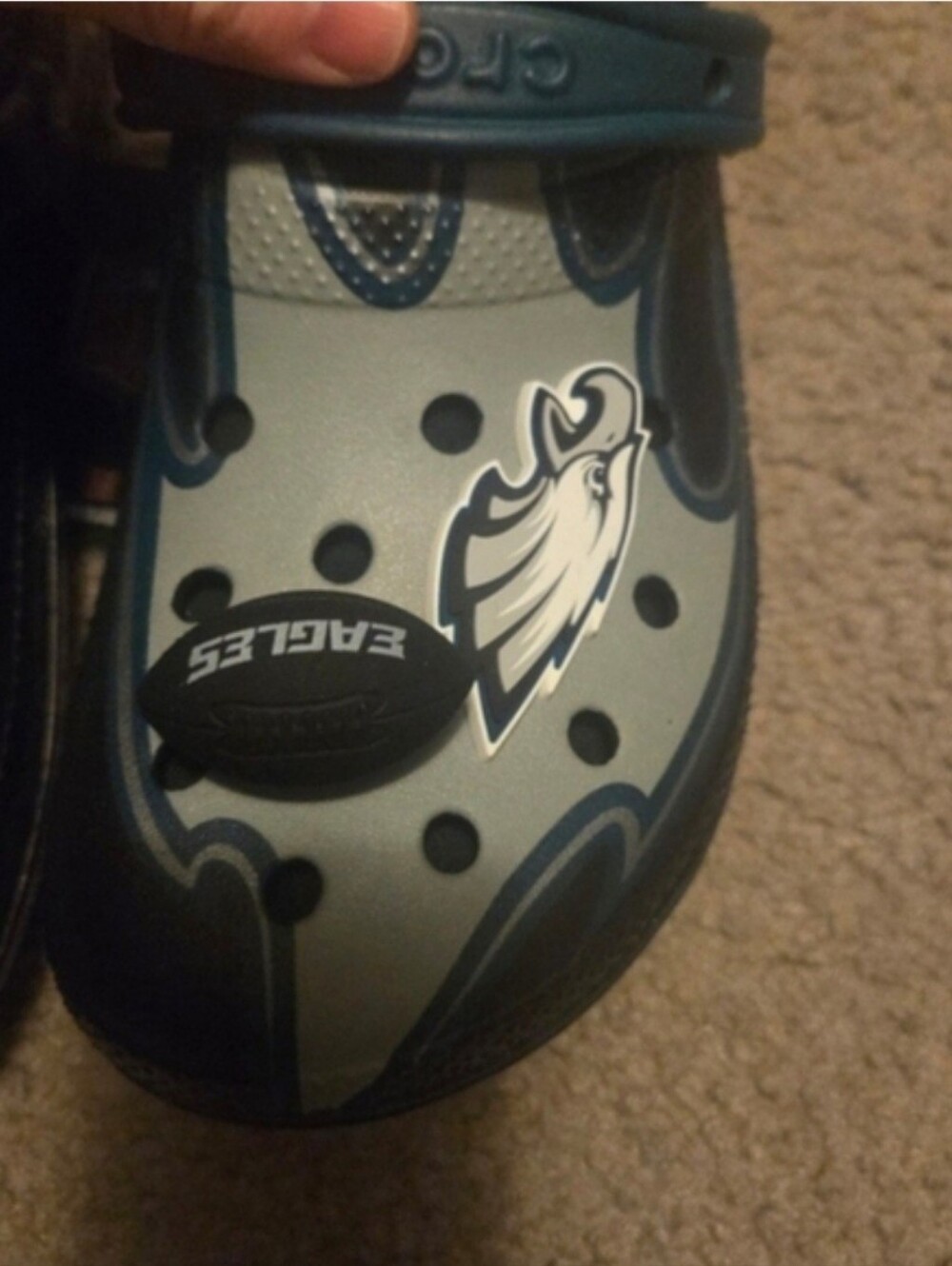 CROCS NFL Philadelphia Eagles Classic Lined Clogs Sz 8 Men's/10 Women's NWT - Picture 4 of 6